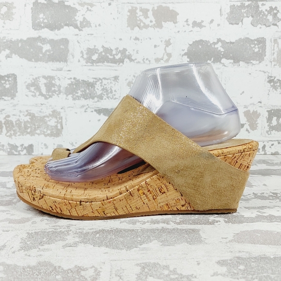 NEW Donald J Pliner Gyer Tan Cream Metallic Cork Wedge Sandals A870 - Picture 1 of 13